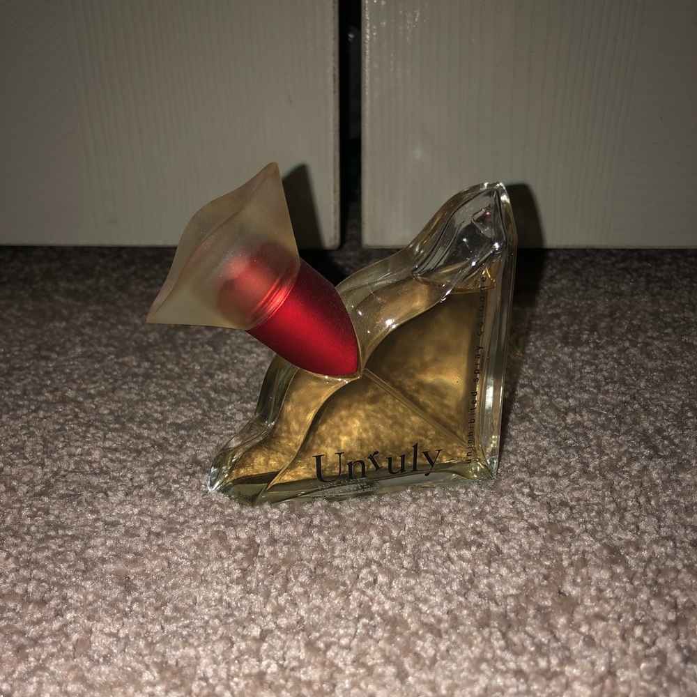 Unruly perfume